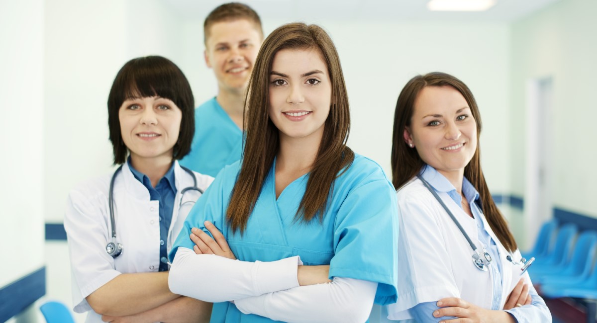 کدام نوع کلاه جراحی برای محیط های مختلف درمانی مناسب است؟