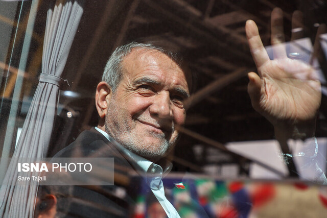 دیپلماسی | آمل «عهد رئیسجمهور»، «گلایه آملی لاریجانی» و «دیپلماسی اجبار»
