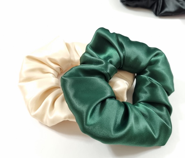 مزایای کش مو پارچه‌ای ساتن