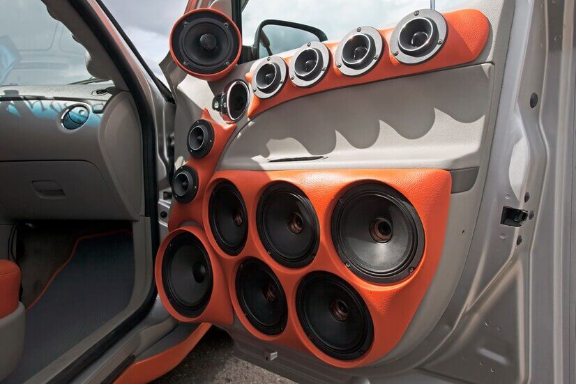 طراحی | اسپیکر بلندگوها چگونه کار میکنند؟ مروری بر مبانی تولید صدا