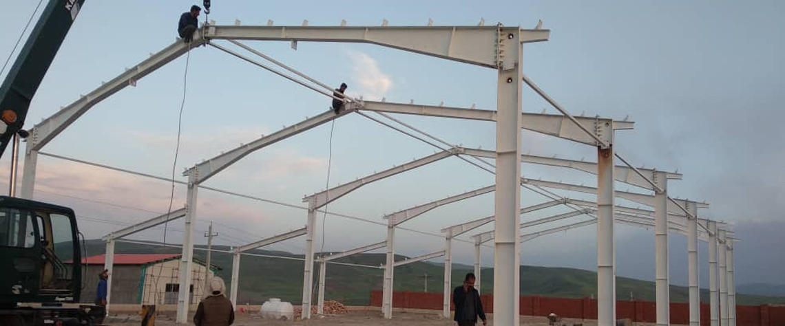 طراحی | سردخانه چگونه محاسبه متر مربع باعث کاهش ۵۰٪ هزینه در سولههای سبک میشود؟