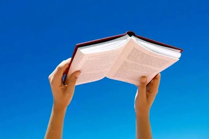 بهترین کتابهای خارجی برای افزایش دانش و سرگرمی